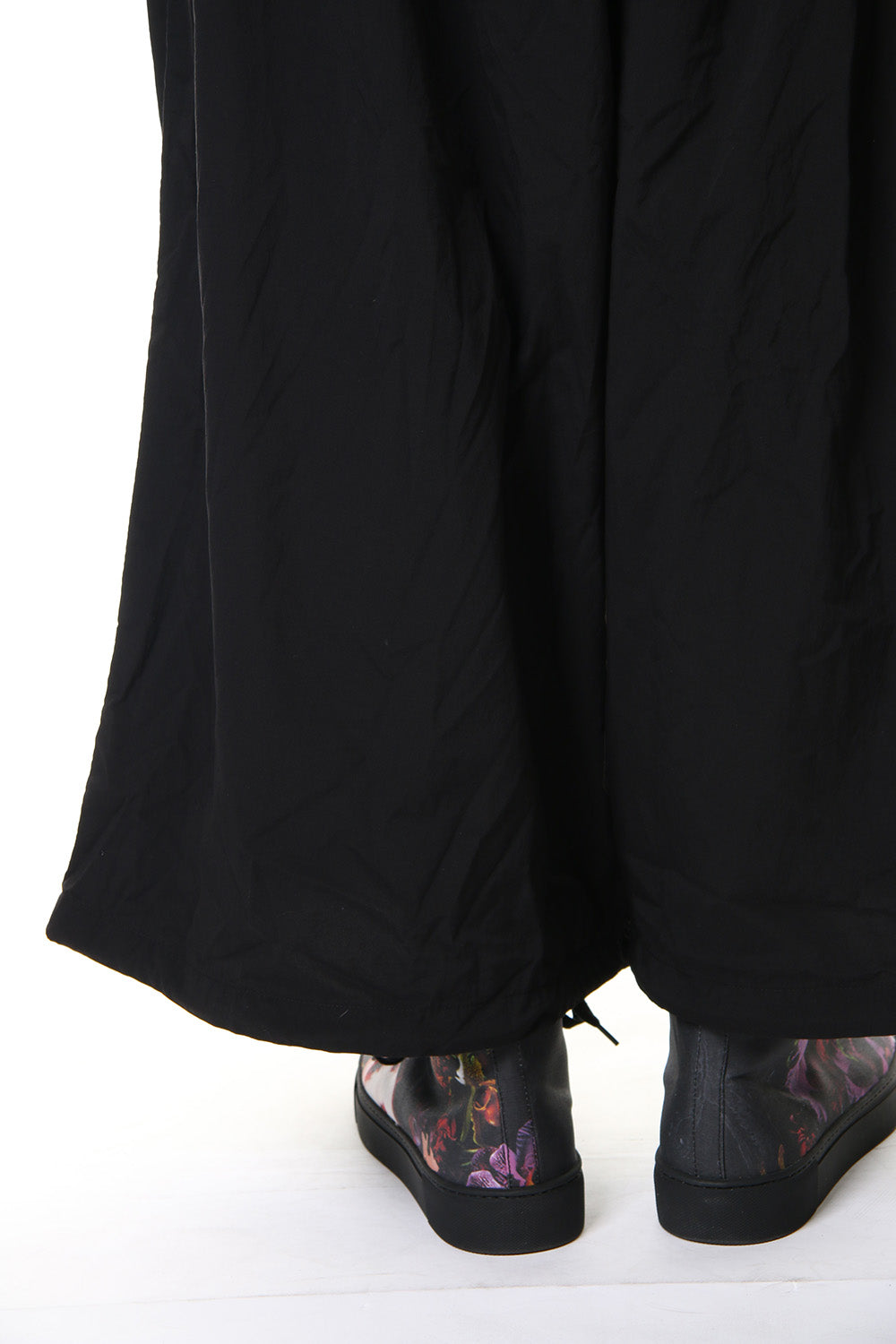 Products dyed Balloon Pants