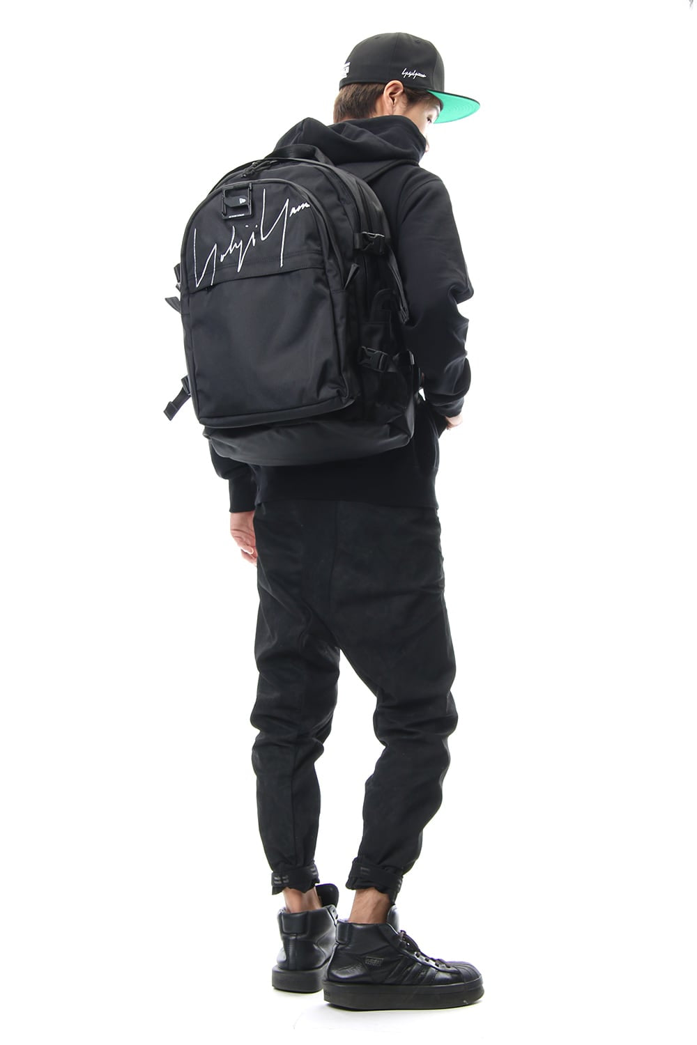 NEW ERA Zoom Up Signature Logo Carrier Pack