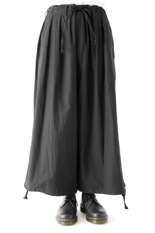 Front Open Tuck Pants