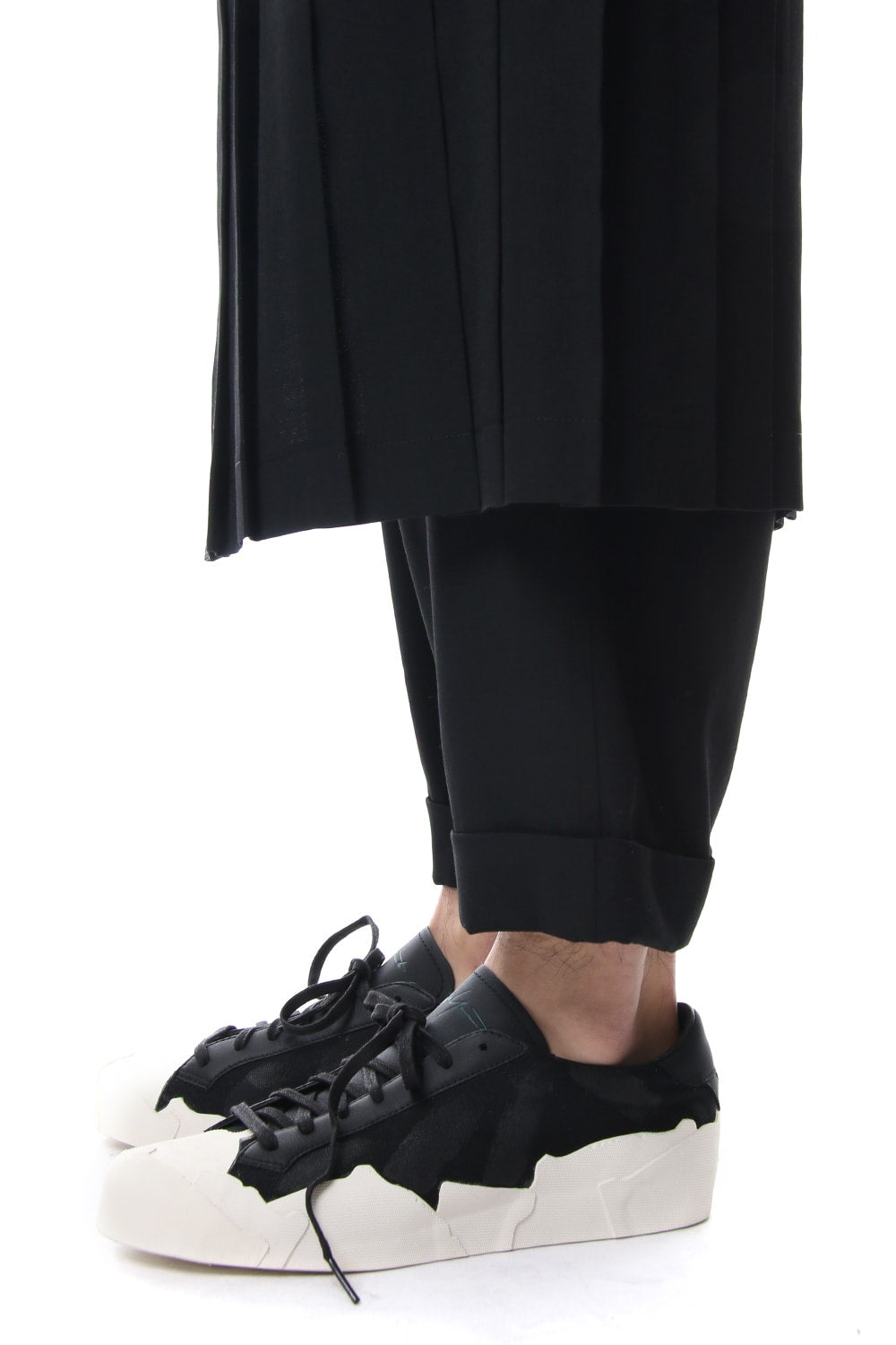 Left Pleats Mackin Pants