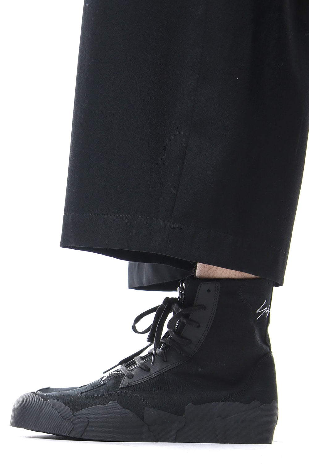 Gabardine Side Tuck Pants