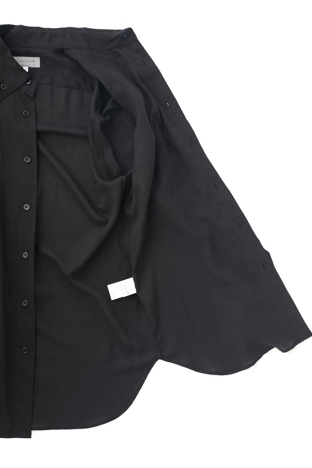 台衿 ループ付シャツ