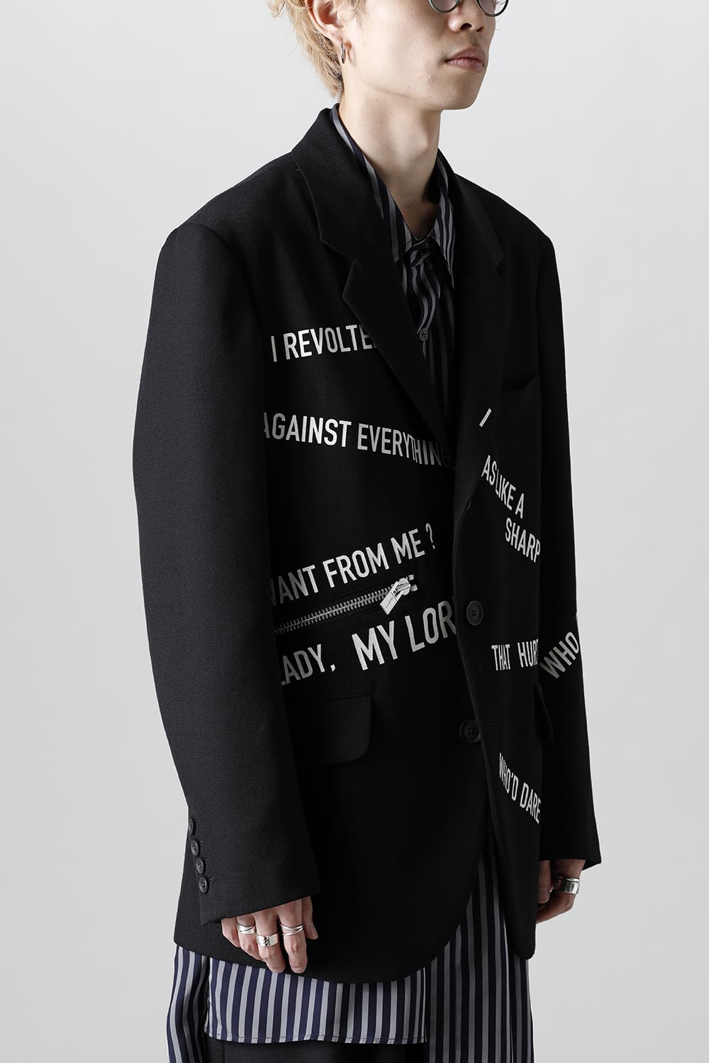 右脇ファスナーあき メッセージジャケット