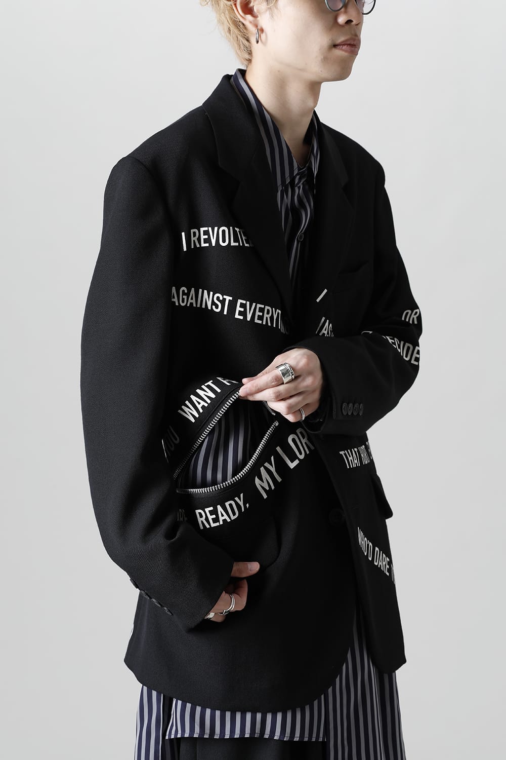 右脇ファスナーあき メッセージジャケット