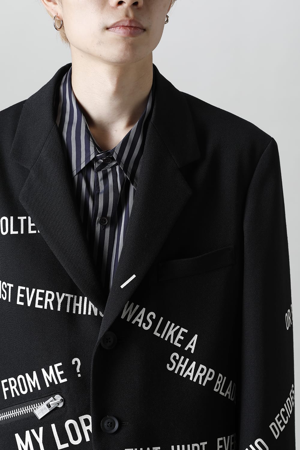 右脇ファスナーあき メッセージジャケット