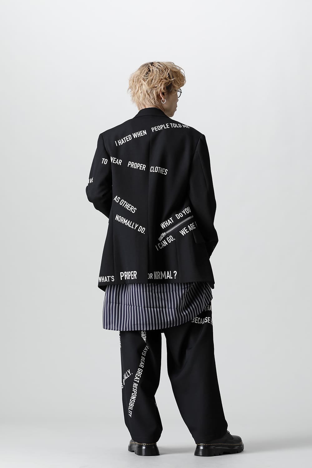 右脇ファスナーあき メッセージジャケット