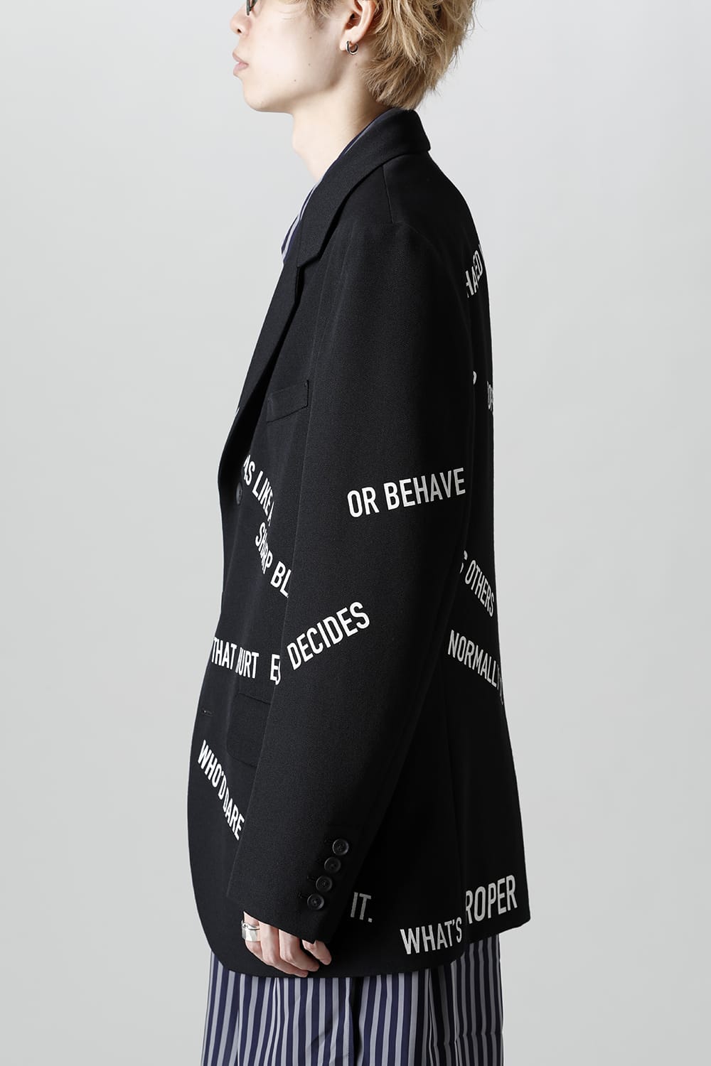 右脇ファスナーあき メッセージジャケット