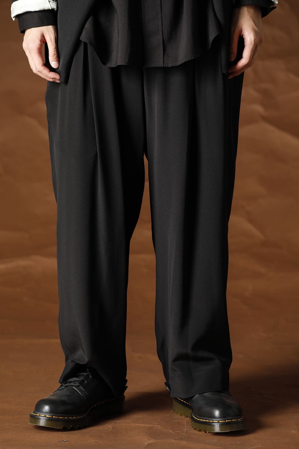 Tuck Hem belt Silk pants