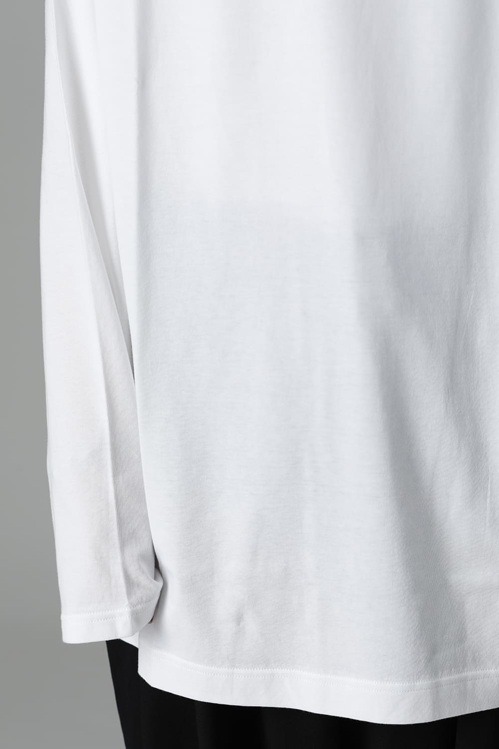 New Round neck Long sleeve T-shirt White