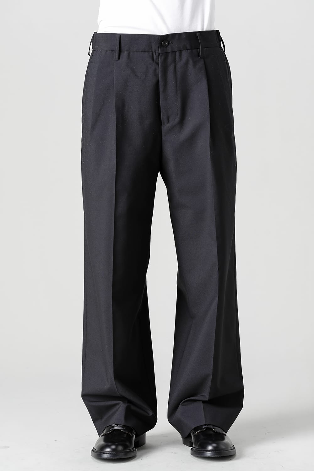 Two Tucks Wide Pants Black