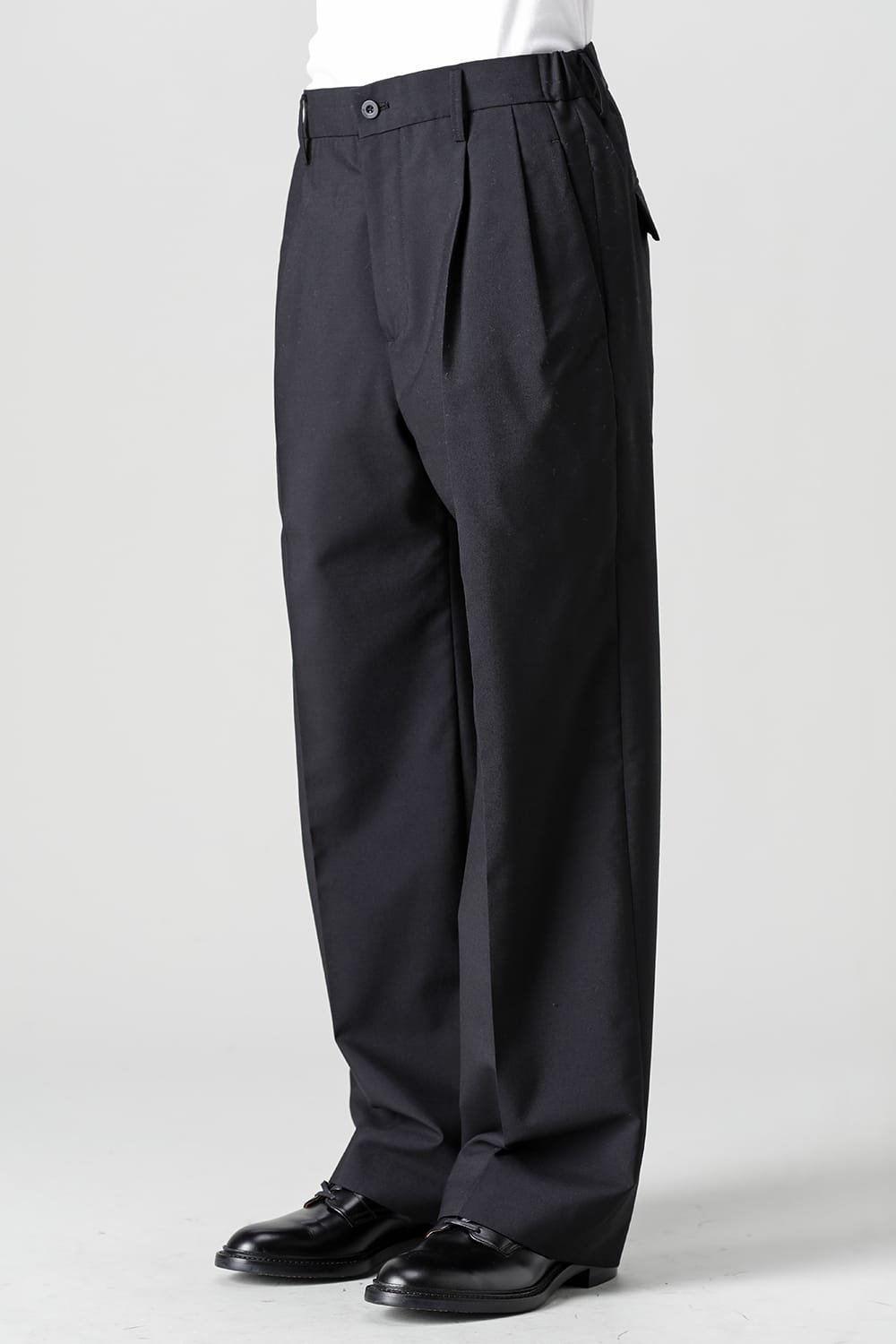 Two Tucks Wide Pants Black