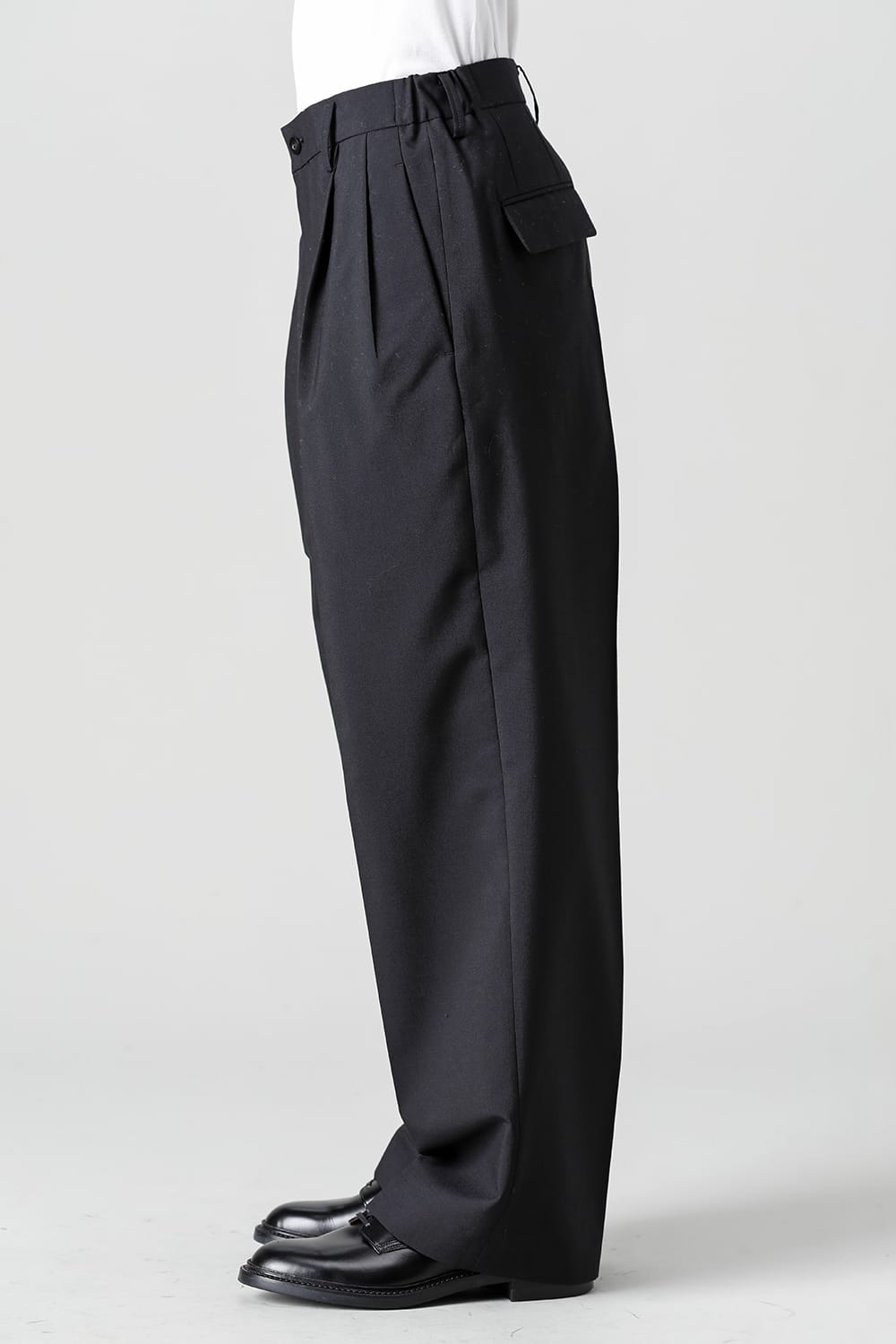 Two Tucks Wide Pants Black