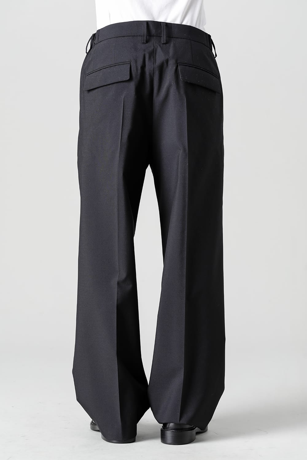 Two Tucks Wide Pants Black