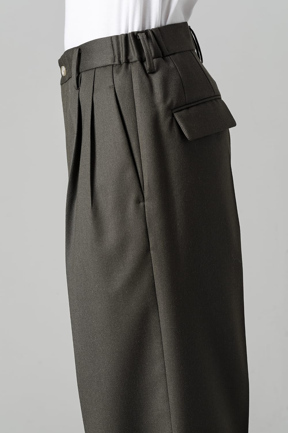 Two Tucks Wide Pants Army Green