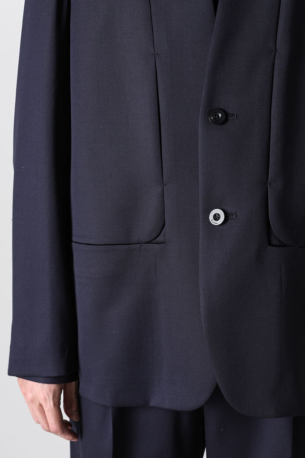 Lapel Less Cutting Jacket