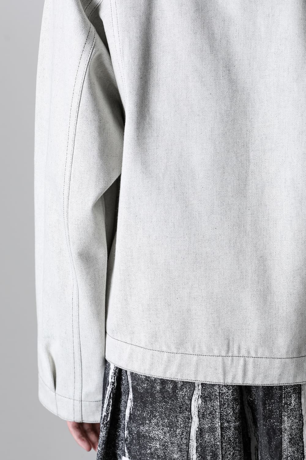 Modified Sleeve Short Blouson