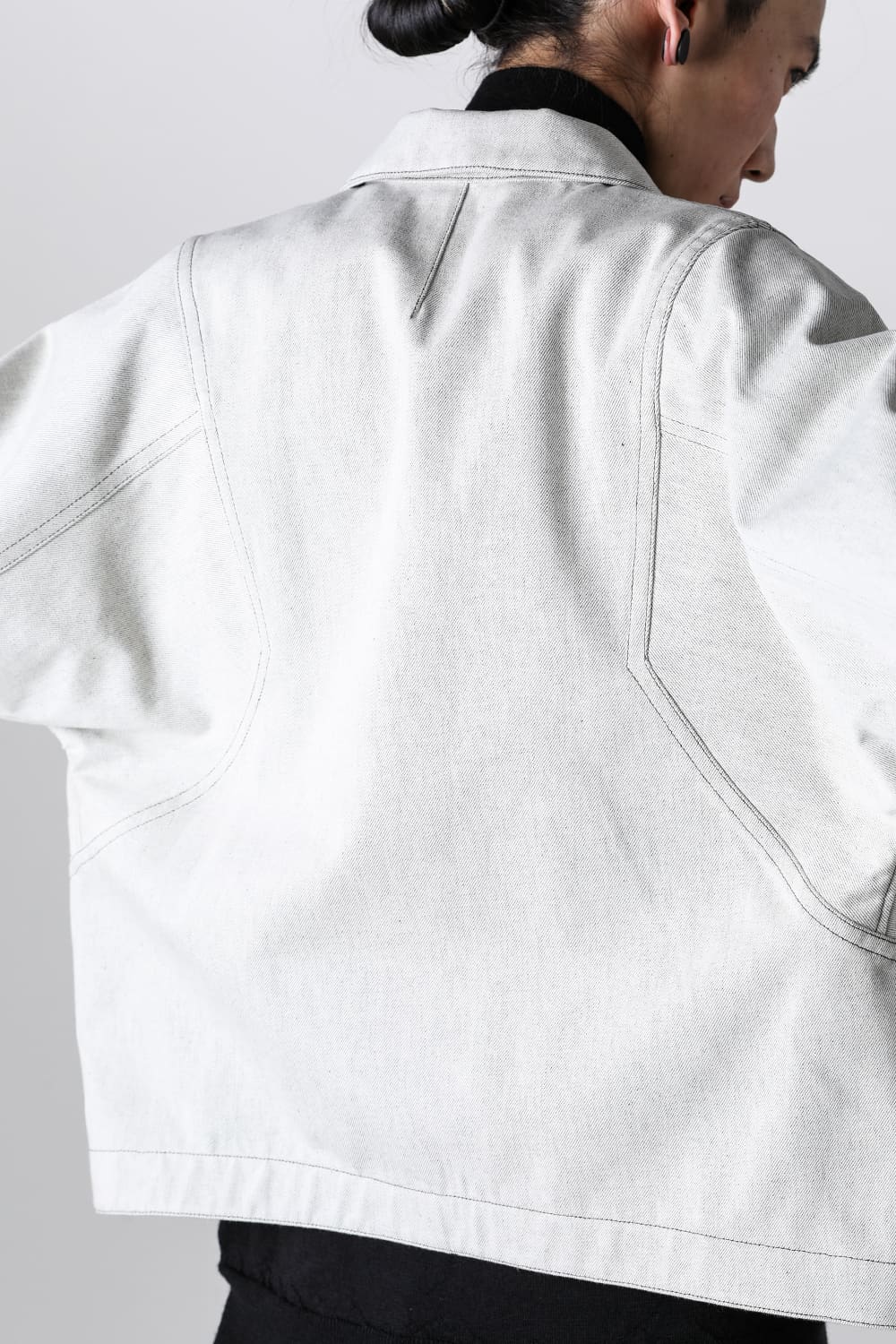 Modified Sleeve Short Blouson