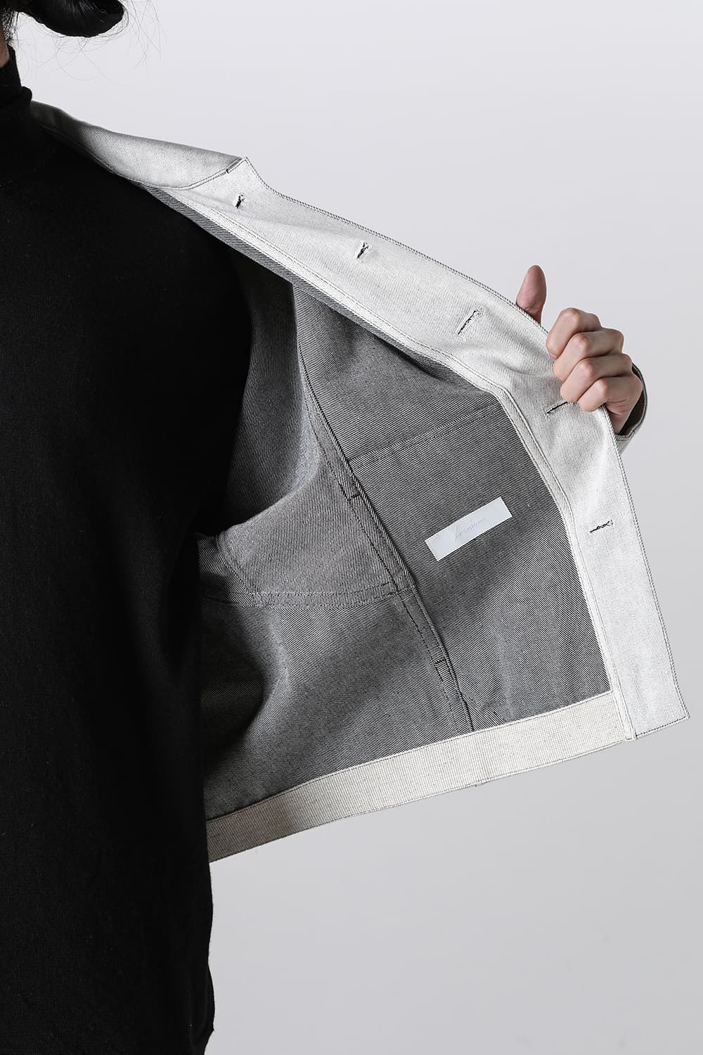 Modified Sleeve Short Blouson