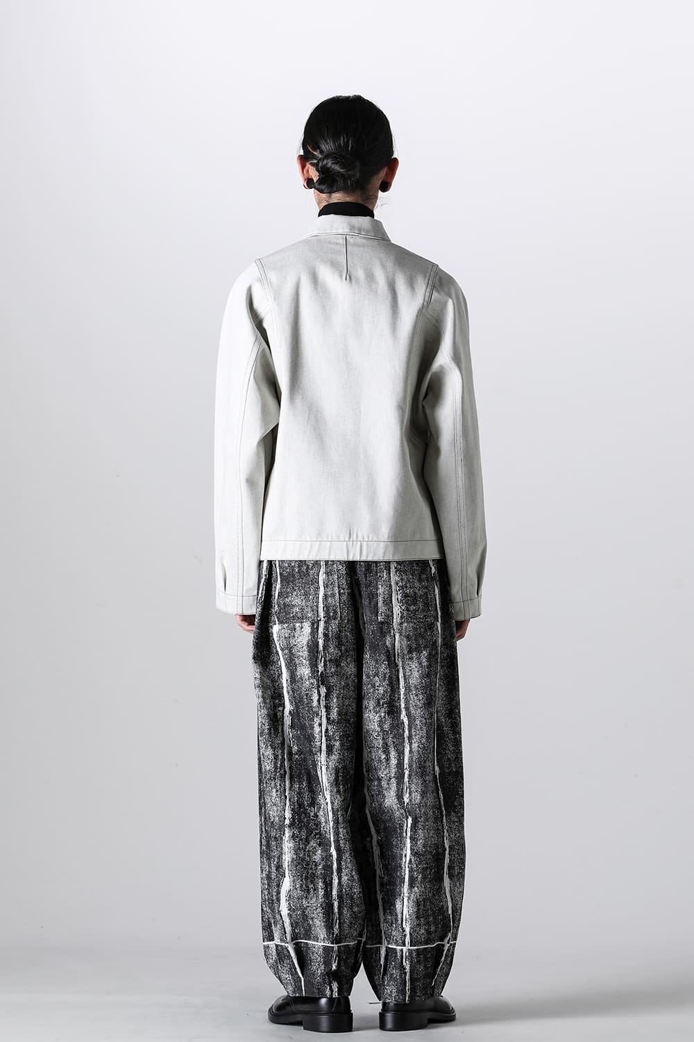 Modified Sleeve Short Blouson