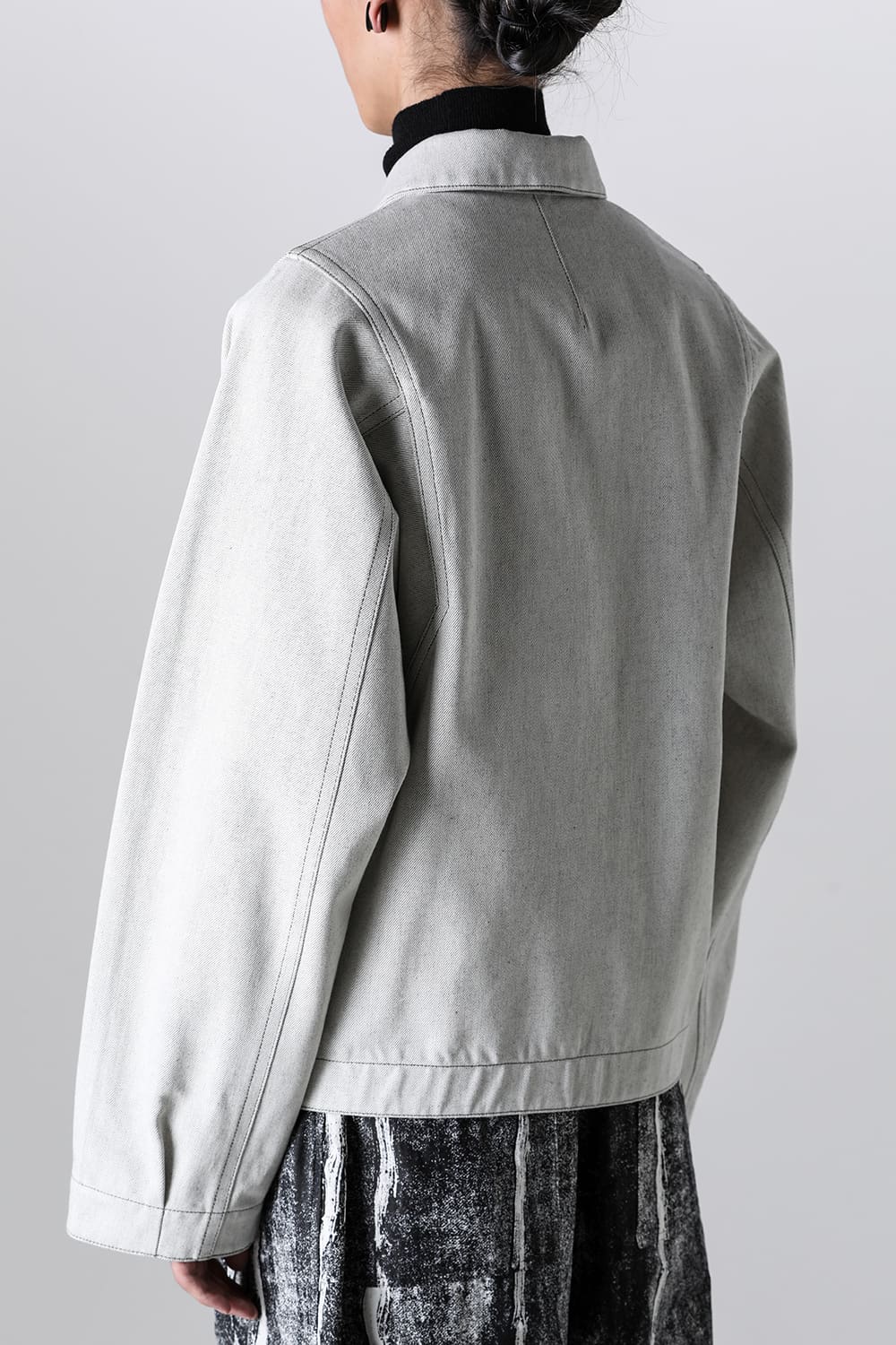 Modified Sleeve Short Blouson