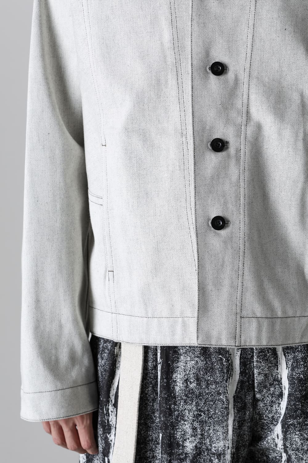 Modified Sleeve Short Blouson