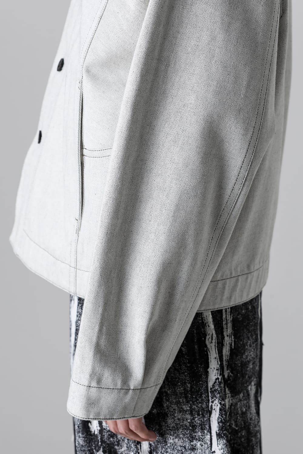 Modified Sleeve Short Blouson
