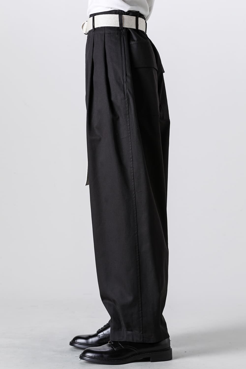 VOLUME PANTS WITH LINEN MIX BELT Black