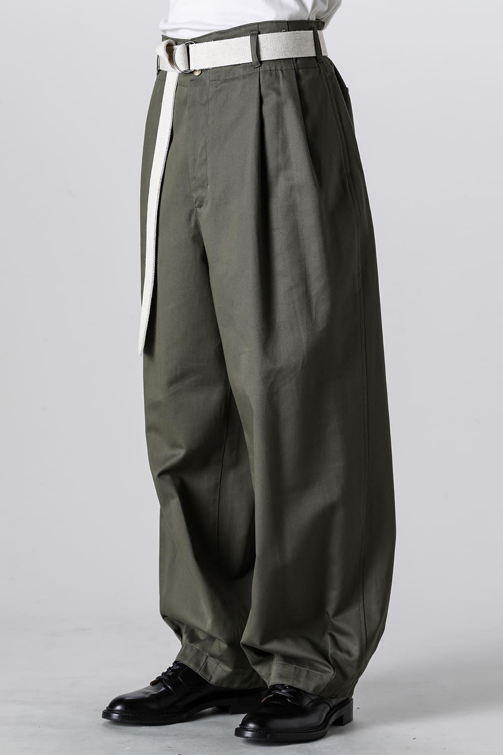 VOLUME PANTS WITH LINEN MIX BELT Olive