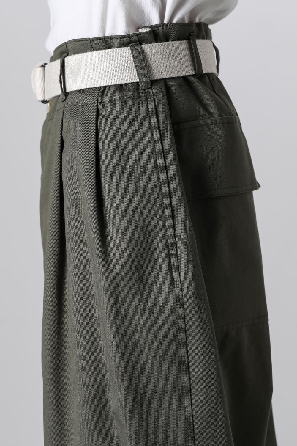 VOLUME PANTS WITH LINEN MIX BELT Olive