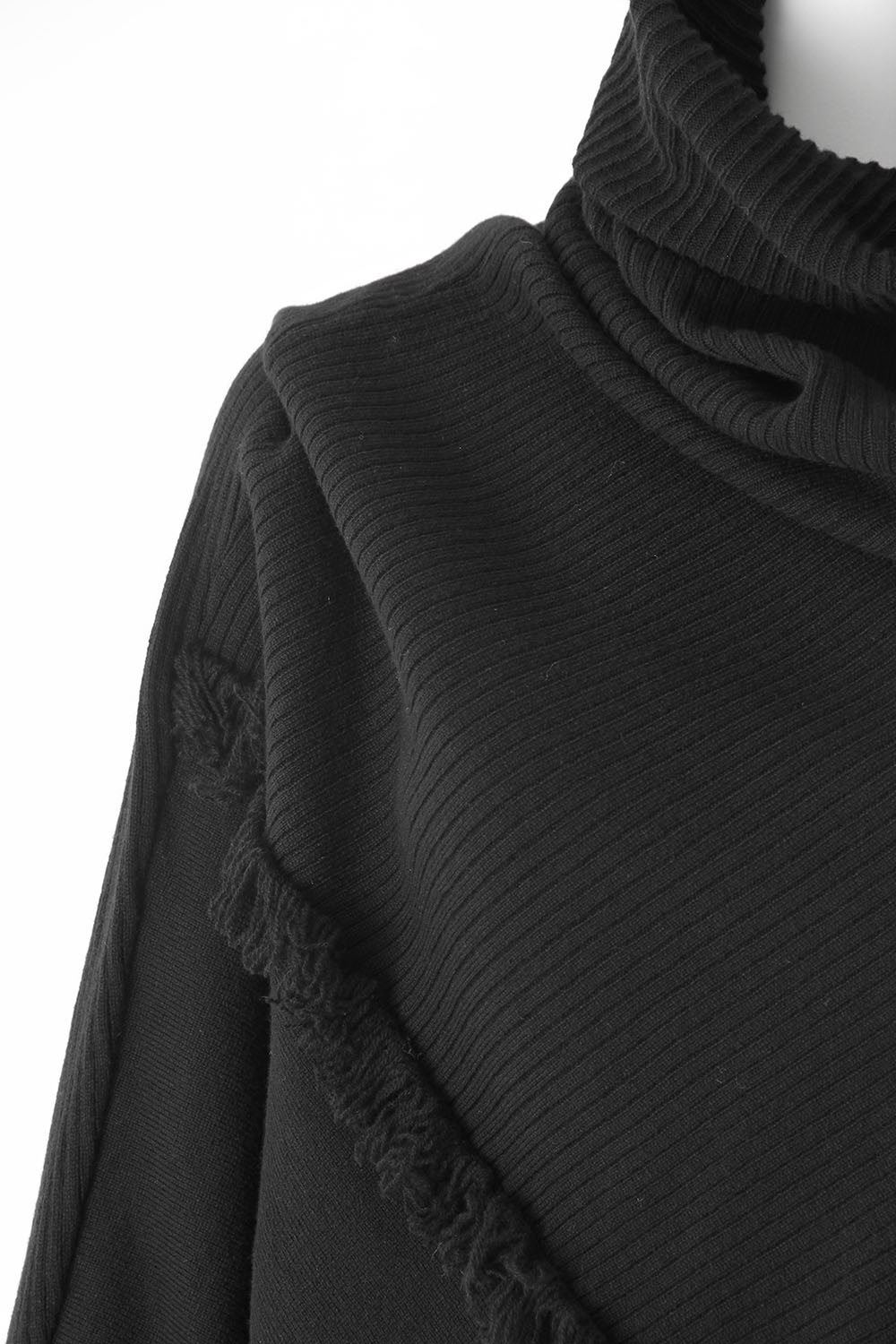 Deformed Fringe Knit - 17FK03