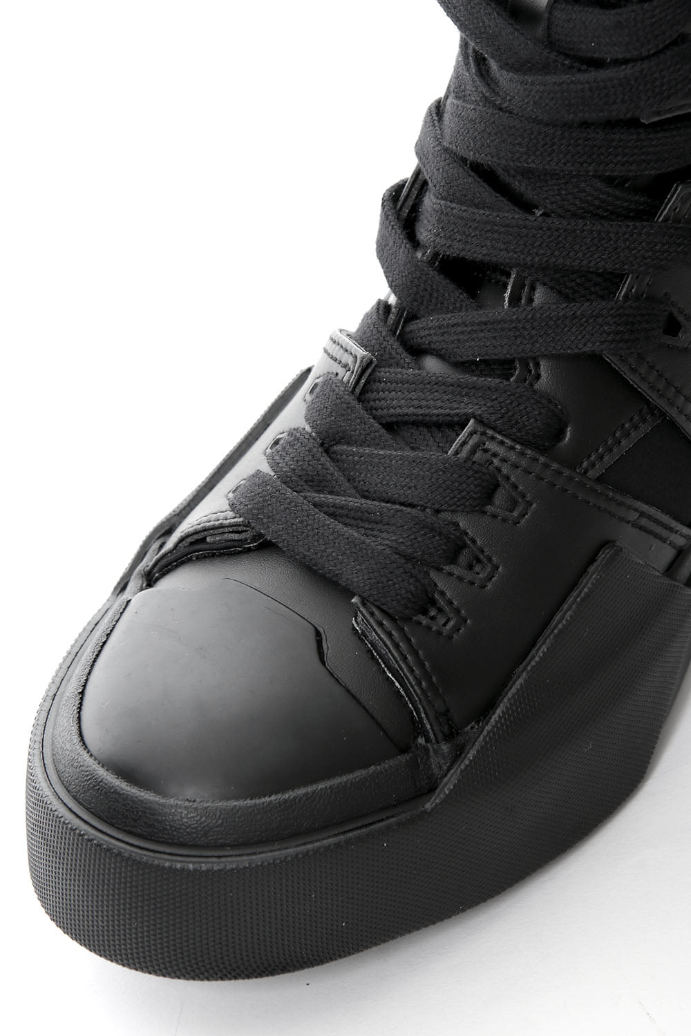 Coating Strap Edge Sneaker