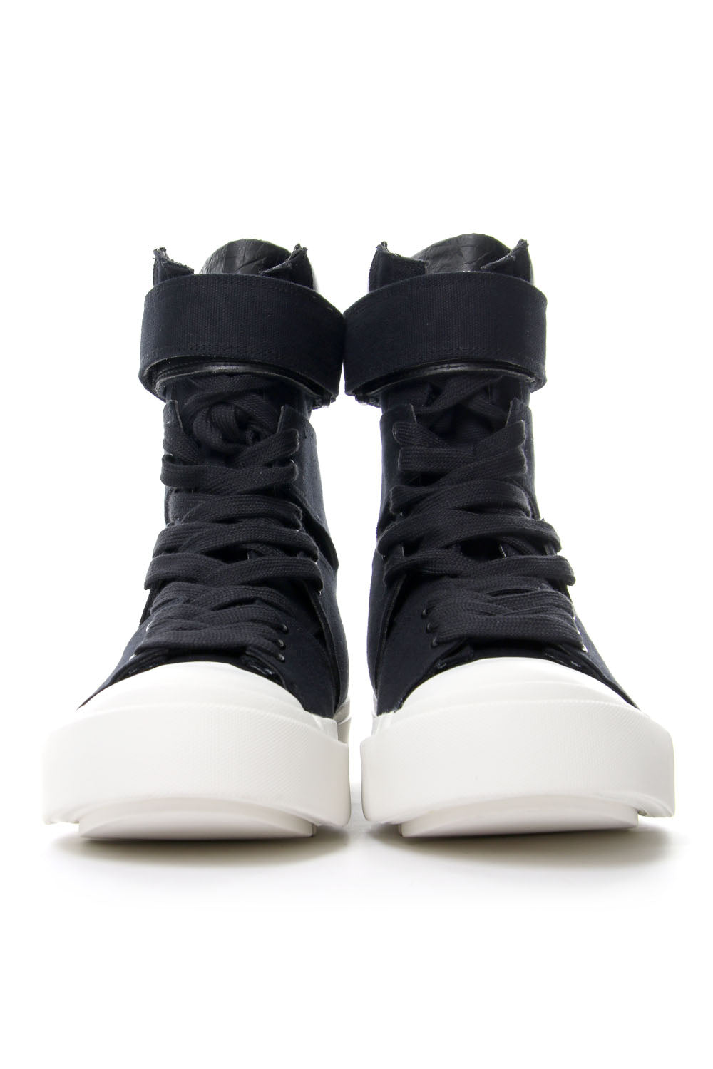 Canvas Strap Edge Sneaker