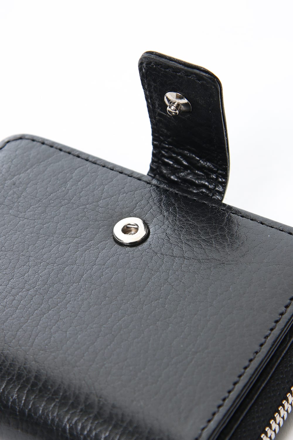 Round Fastener Pass Case