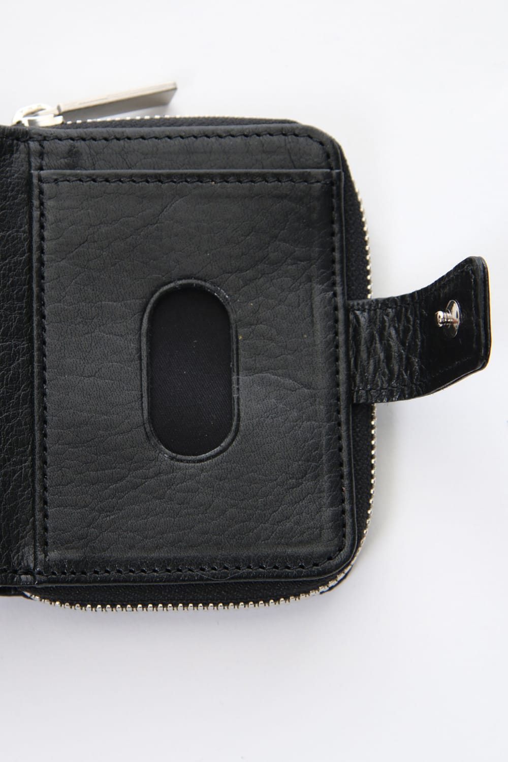 Round Fastener Pass Case