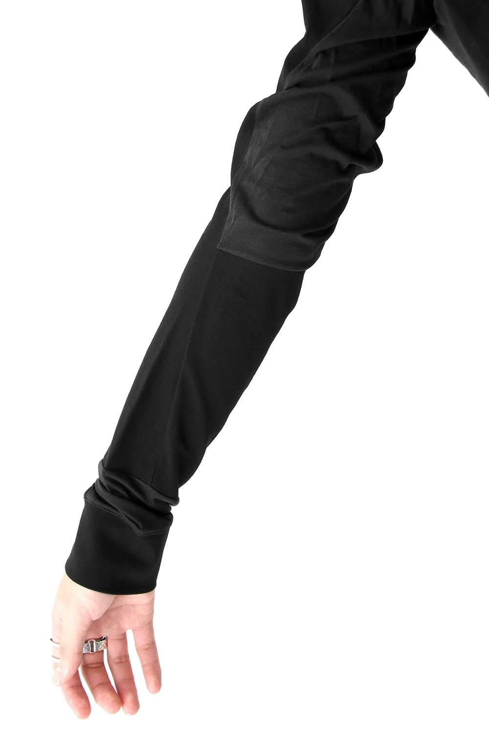 Long Sleeve Anatomical Cutting