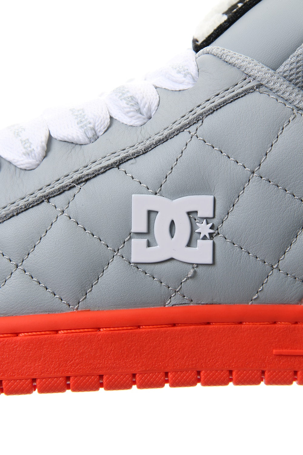 DC Shoes Collaboration Sneaker Gray