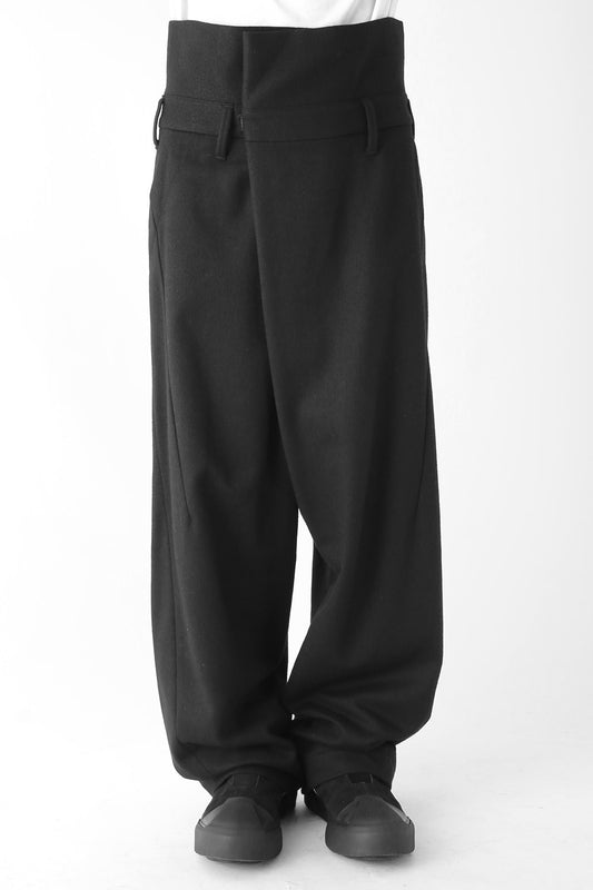 BAGGY COMER TROUSERS