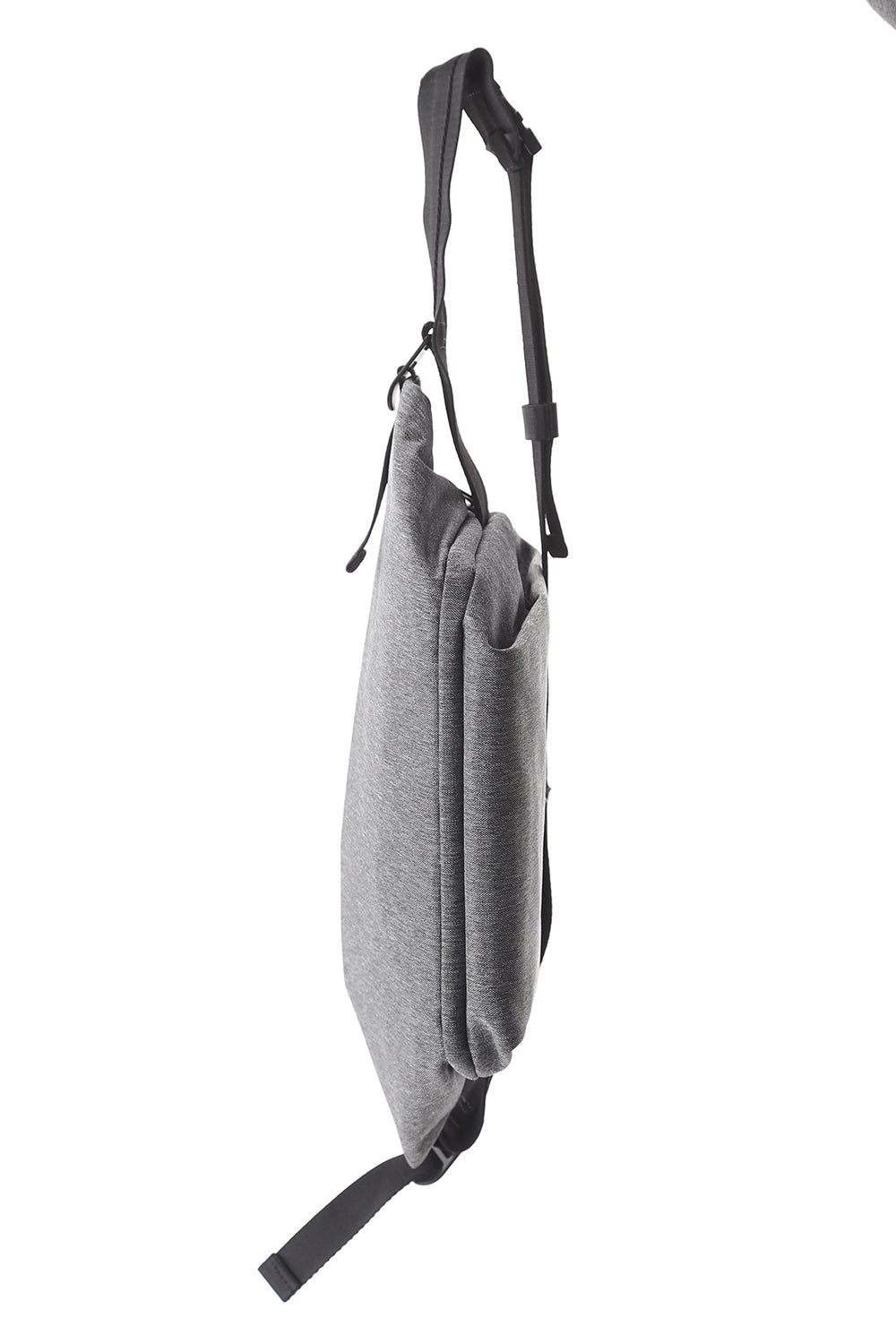 Isarau Black Melange