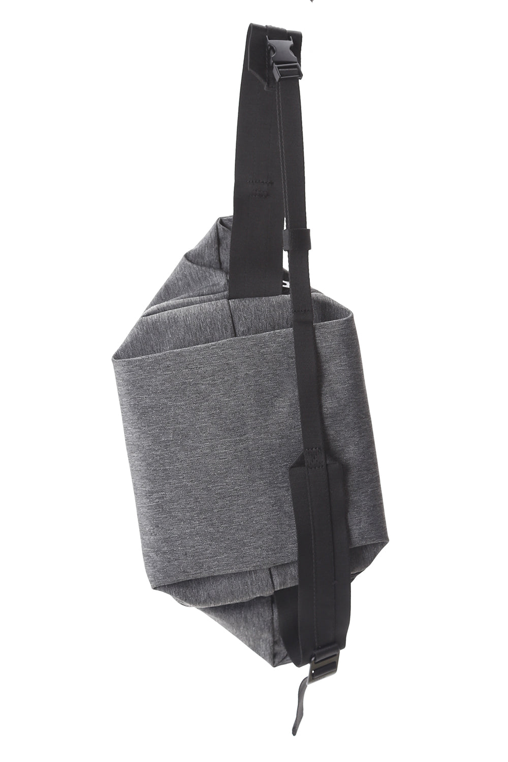 Isarau Black Melange