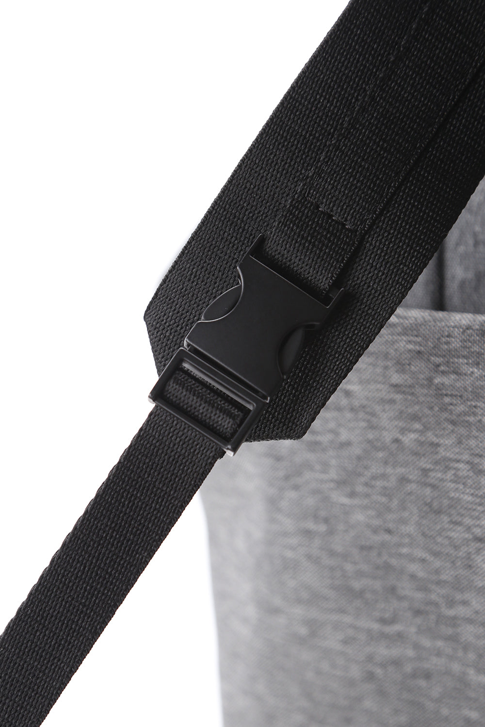 Isarau Black Melange