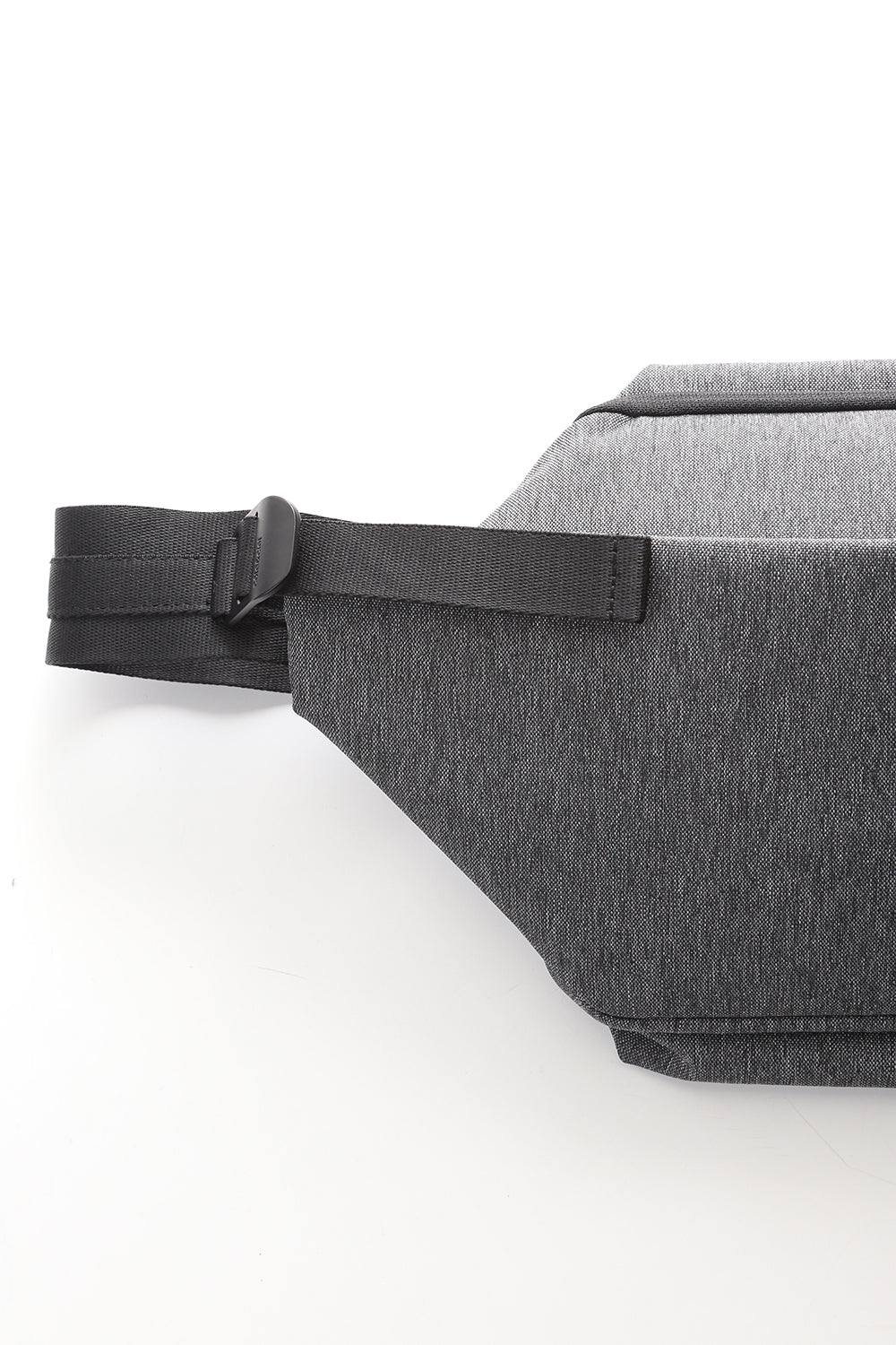 Isarau Black Melange