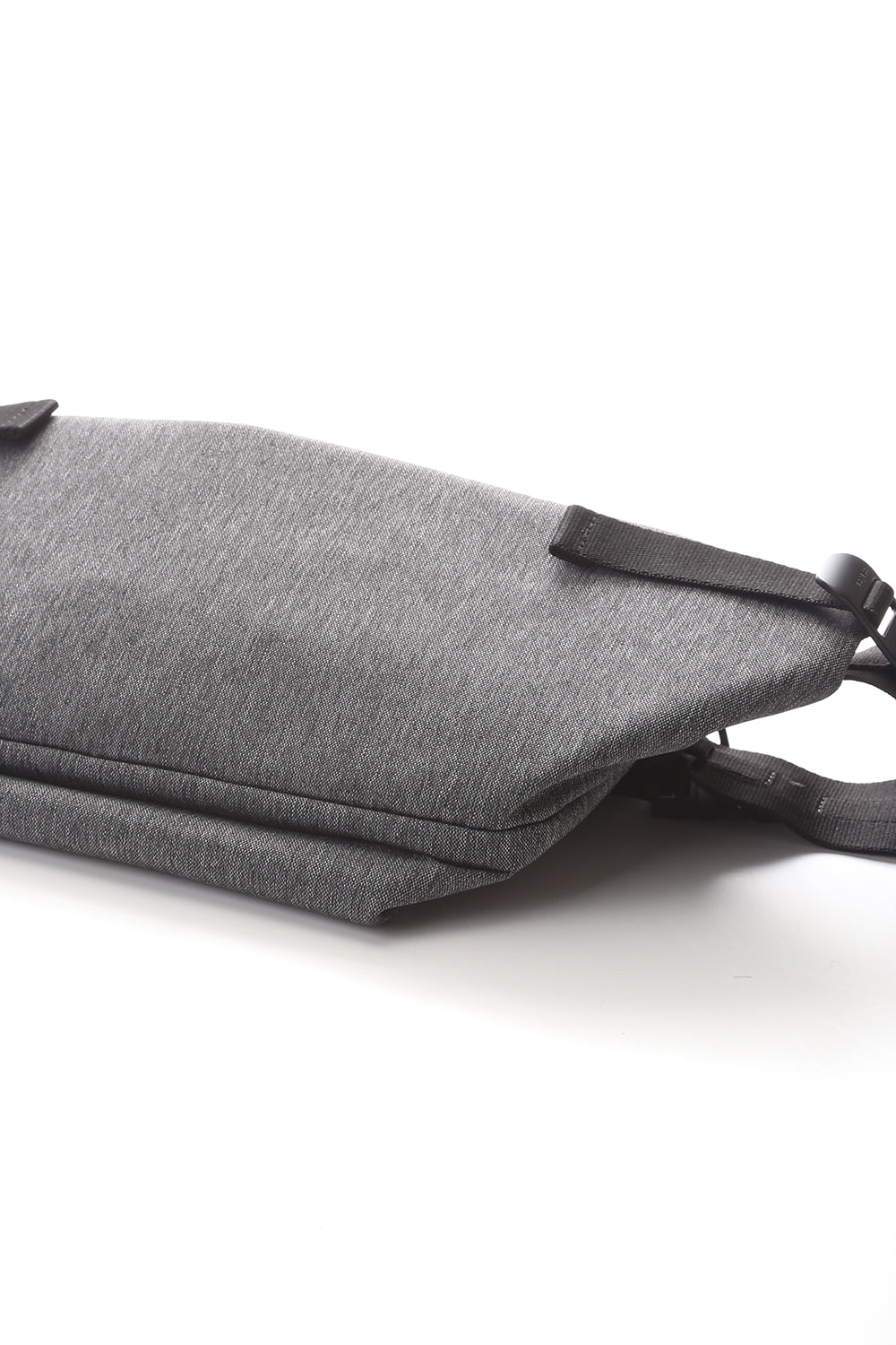 Isarau Black Melange