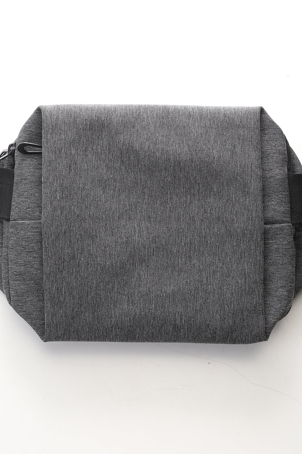 Isarau Black Melange