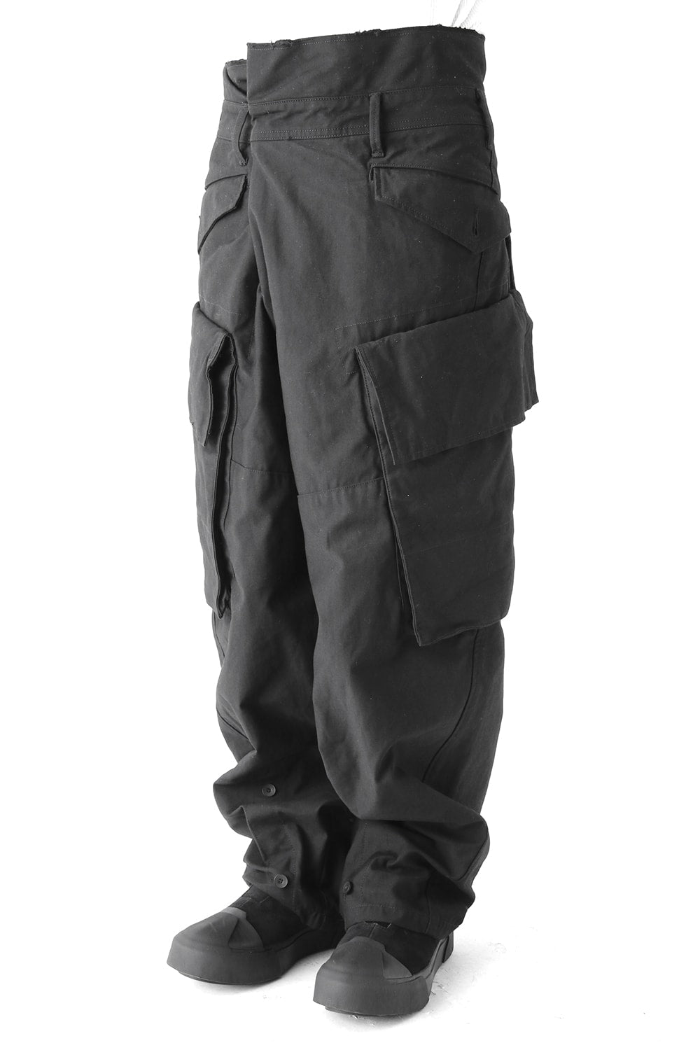 BAGGY CARGO PANTS