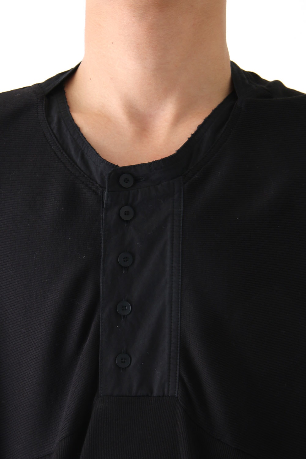 HENRY NECK OVER CUT-SEW