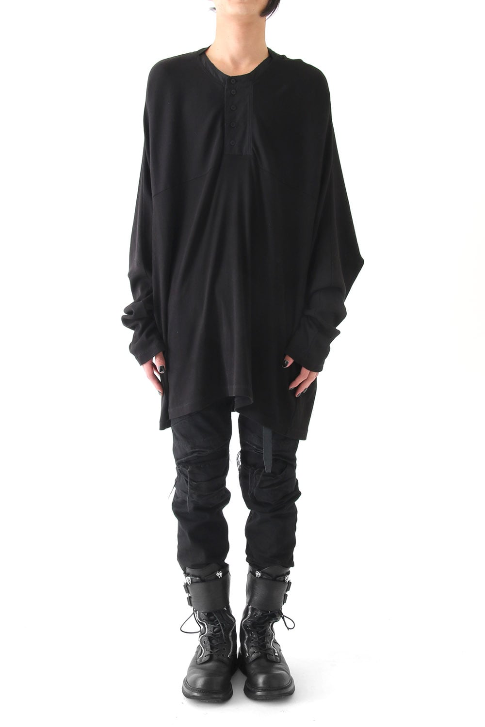 HENRY NECK OVER CUT-SEW