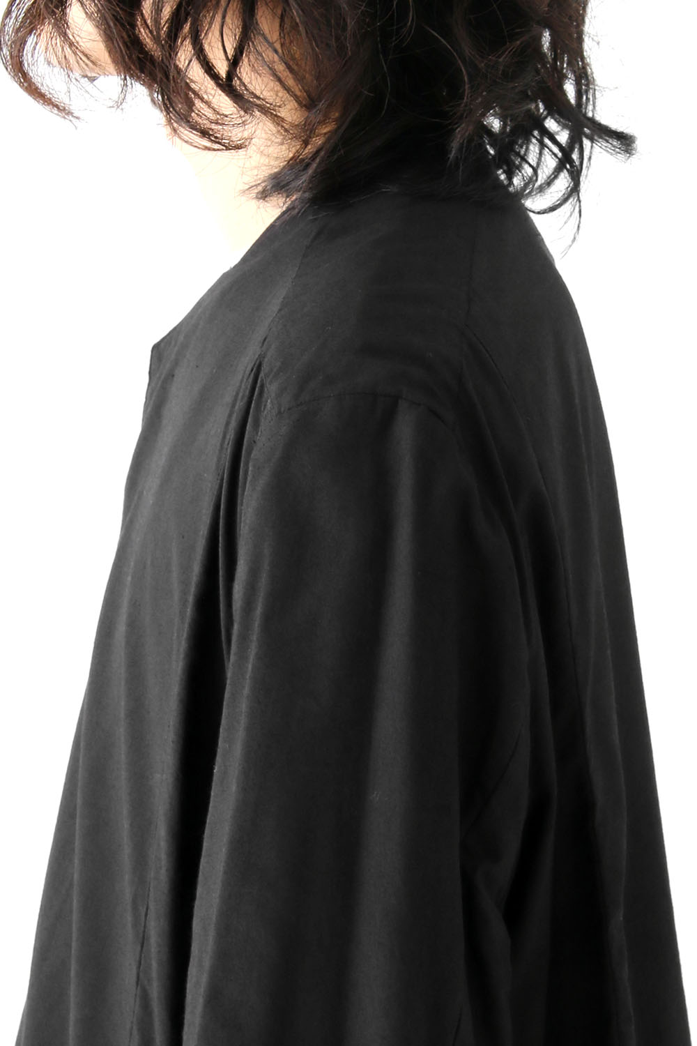 SEAMED COLLARLESS SHIRT COAT