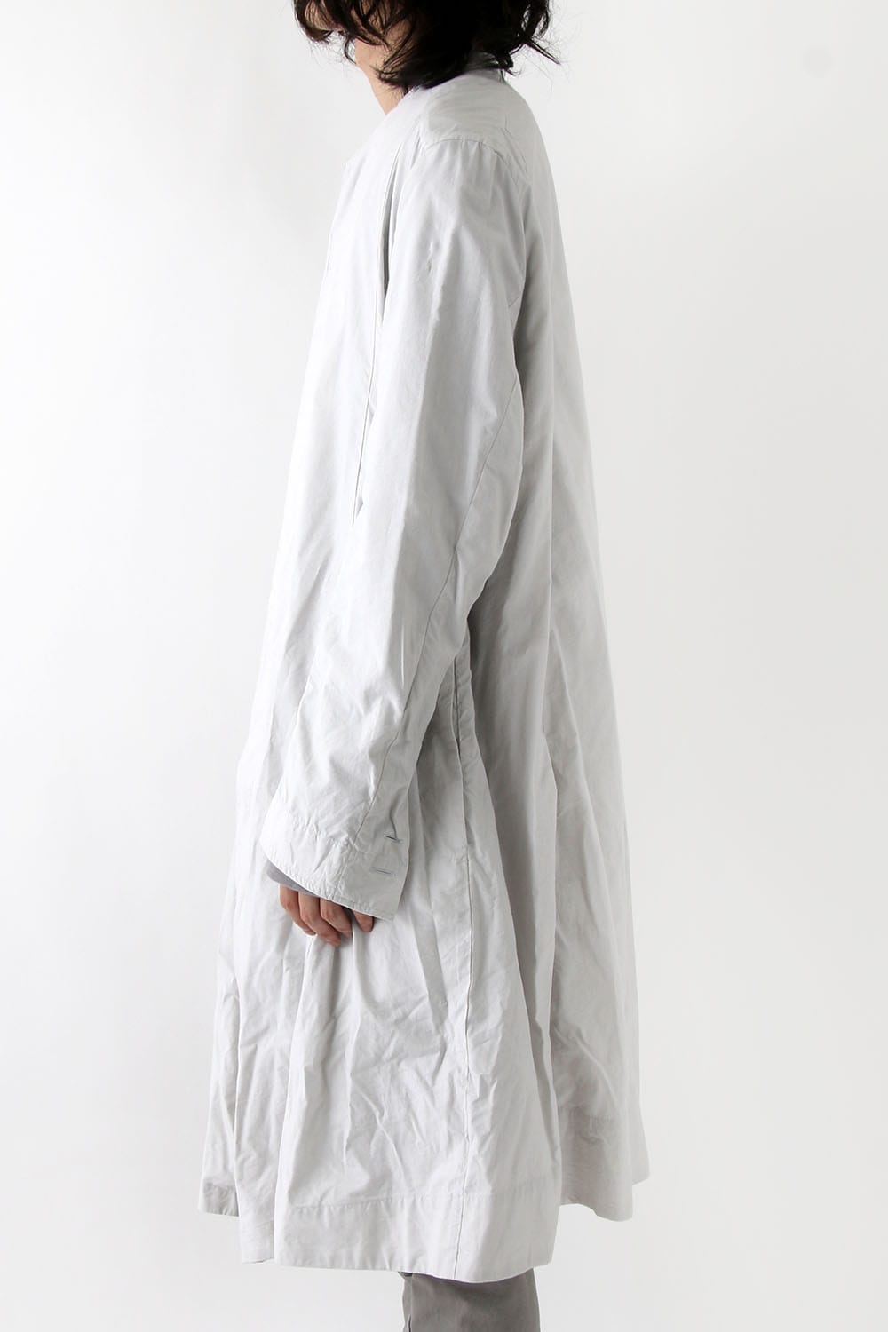 SEAMED COLLARLESS SHIRT COAT