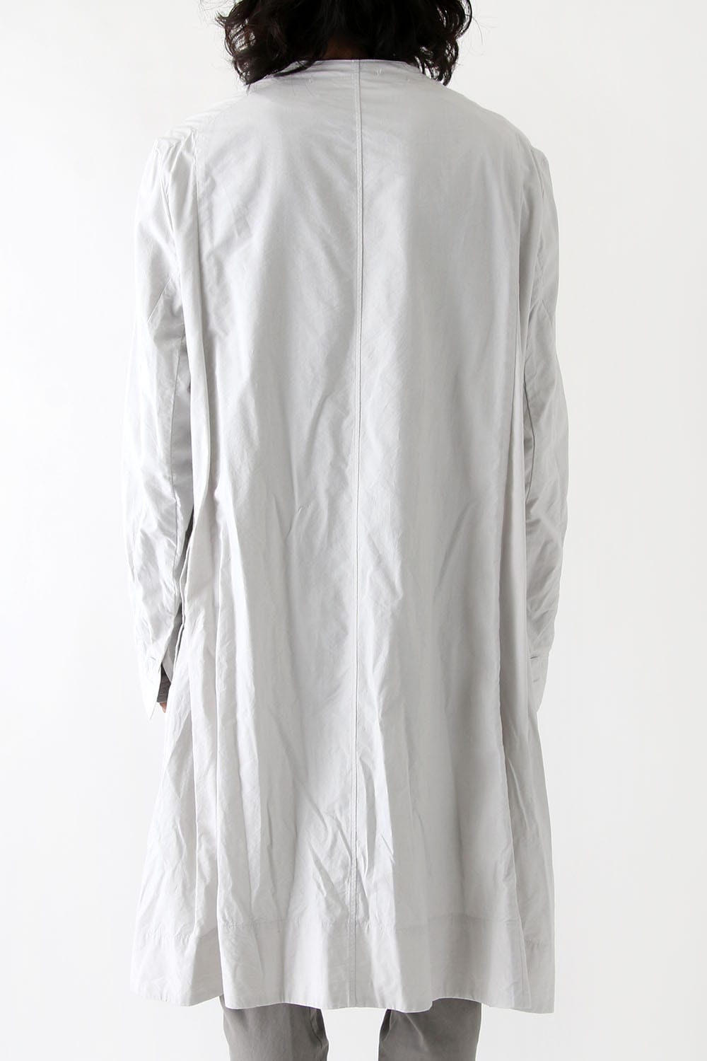 SEAMED COLLARLESS SHIRT COAT