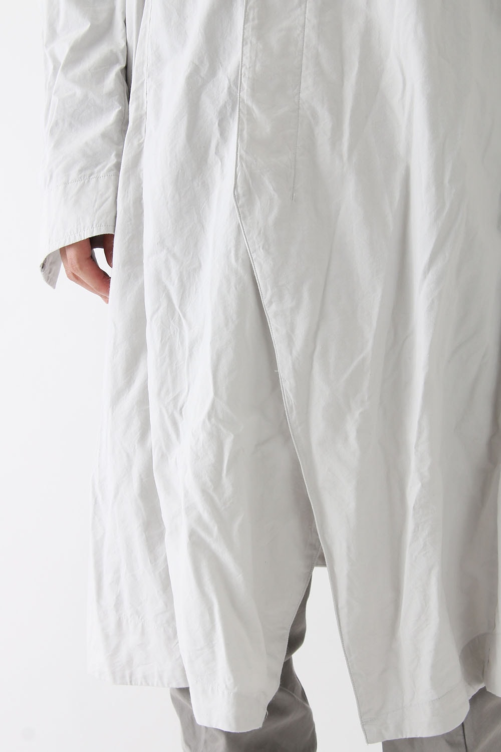 SEAMED COLLARLESS SHIRT COAT